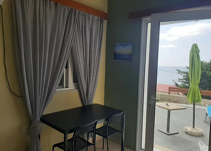 Apartment Petani Beachside Vovikes