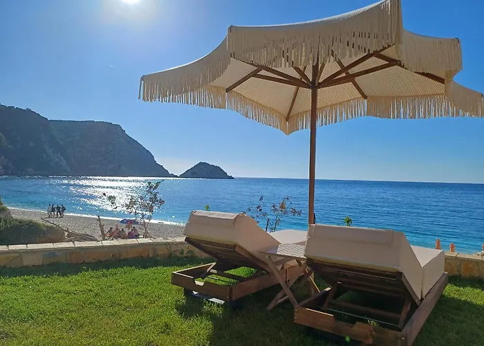 Petani Beachside Vovikes