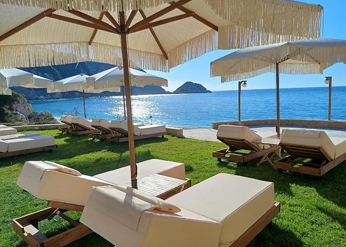 Apartment Petani Beachside Vovikes