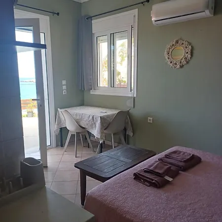 Petani Beachside Apartment *