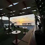 Lejlighed Petani Beachside